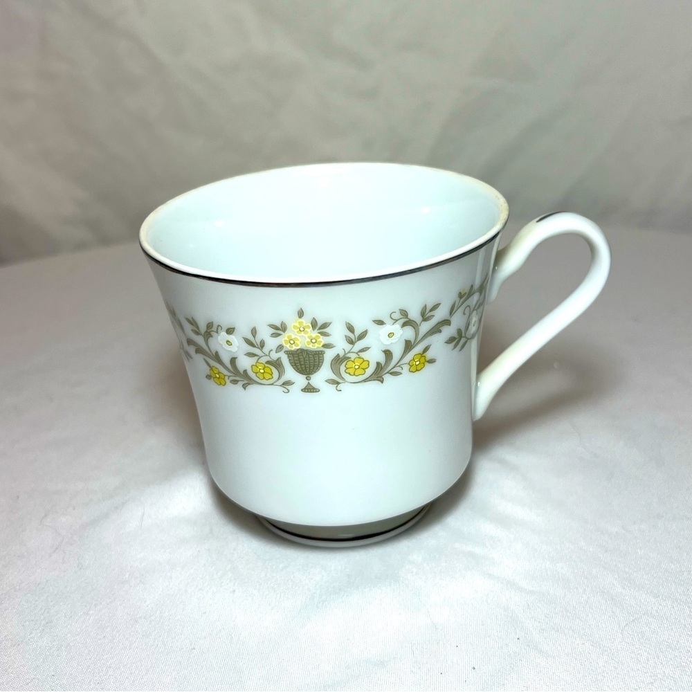 Florentine Tea/Coffee Cup by Sterling Japan - Vintage